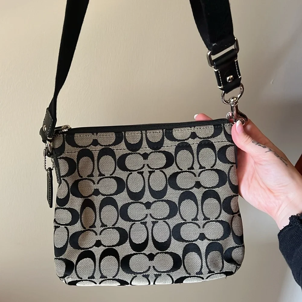 Black Coach Crossbody Bag - Picture 3 of 5